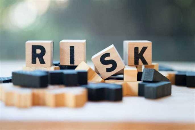 blocks showing the word risk and how to be ready for anything